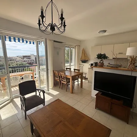 2 Pièces 500 M De La Appartement Antibes